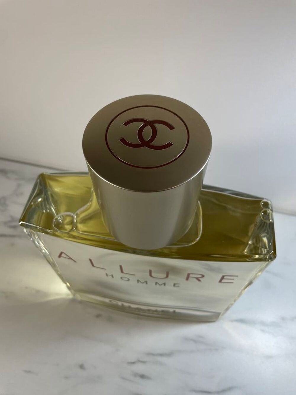 Parfum g&eacute;ant allure homme Chanel 