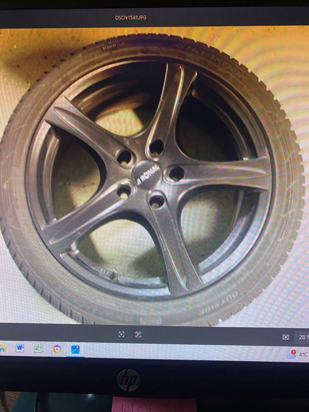 Pneu voiture - roue  occasion 73360 Les &Eacute;chelles