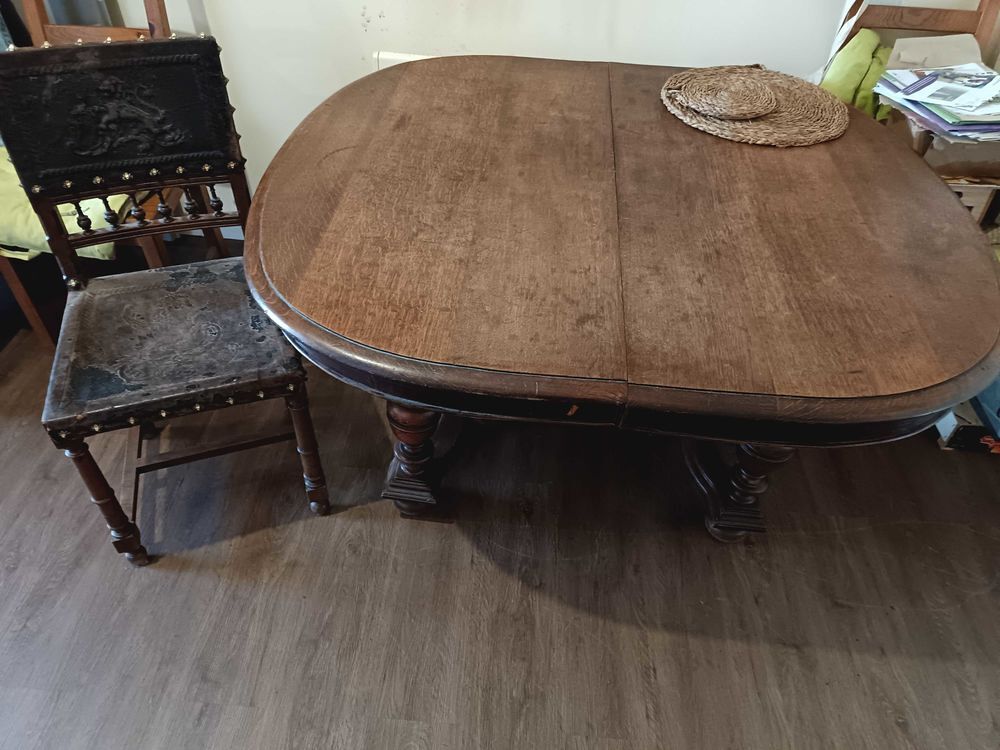 bonjour une table avec 2 chaises t&eacute;l 0602565359 Meubles