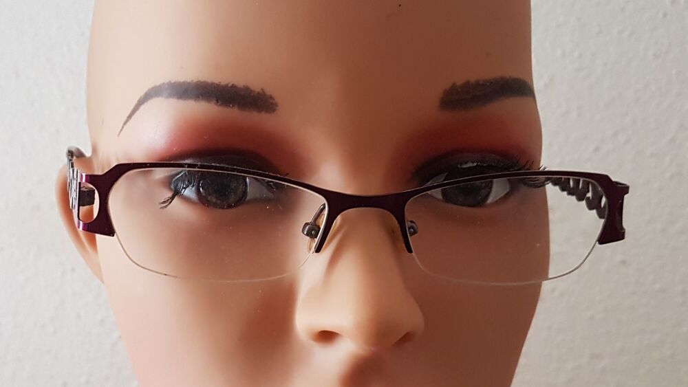 Monture de lunette Galante.
Bijoux et montres