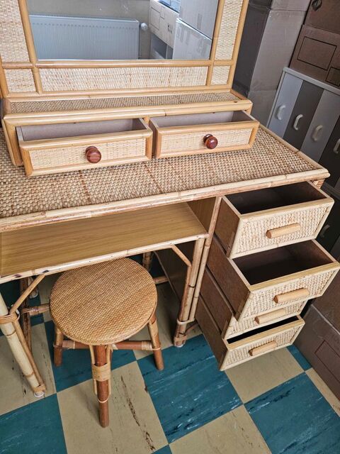 coiffeuse avec son tabouret 100 Morhange (57)