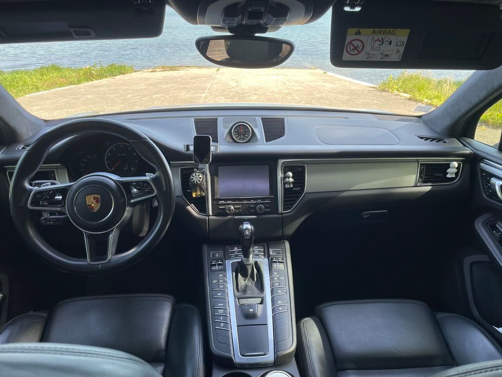 Macan Turbo 3.6 V6 400 ch PDK 2014 occasion 38150 Assieu