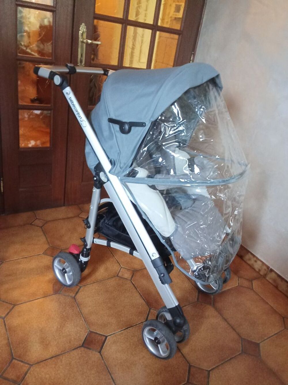 Poussette b&eacute;b&eacute; confort Puériculture