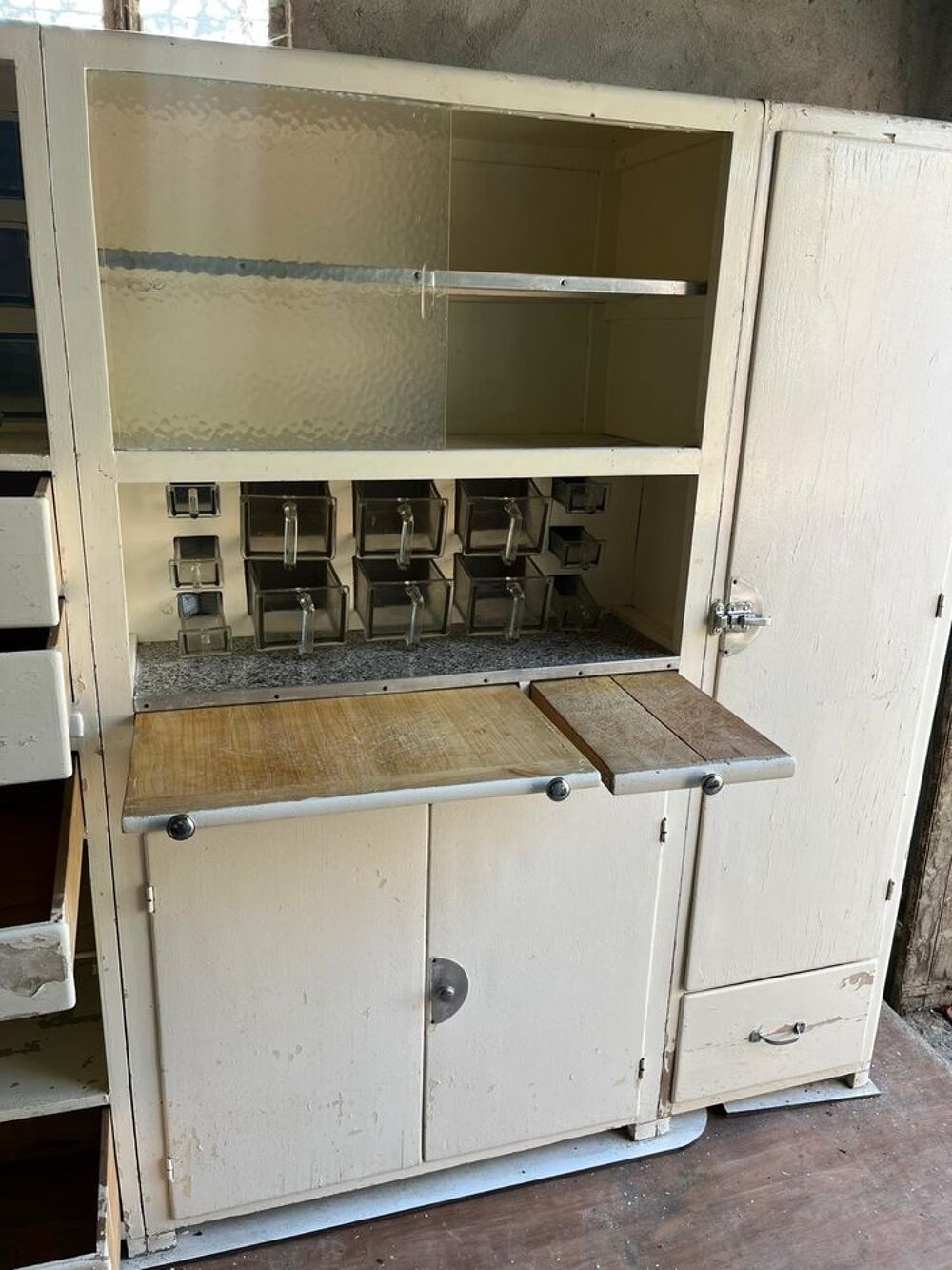Meuble de cuisine MADO ann&eacute;e 50 &agrave; renover Meubles