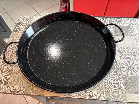 Poêle à paella 42cm - jamais utilisée Castres (81)
