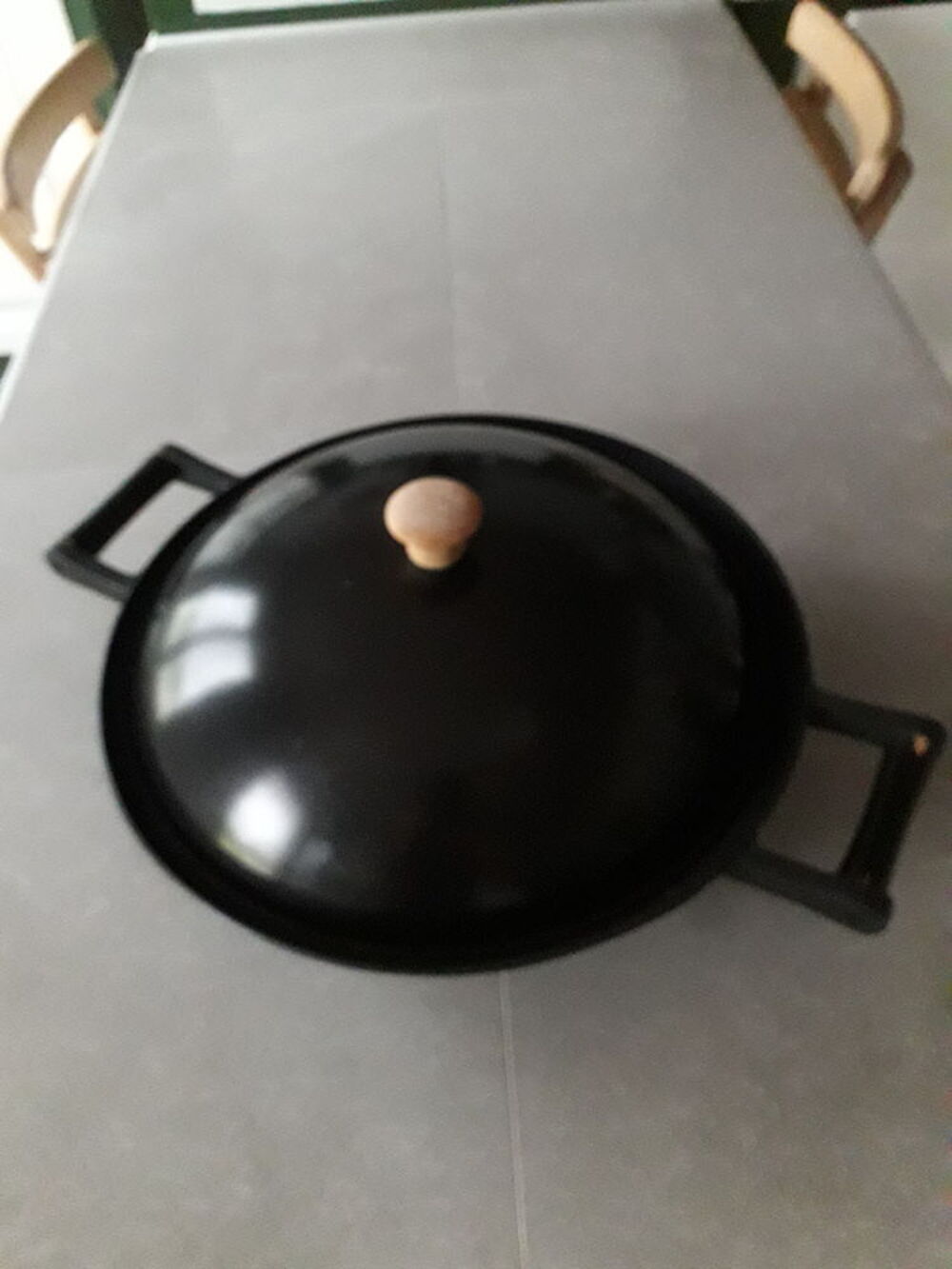 Wok en fonte, compatible tous feux Electroménager