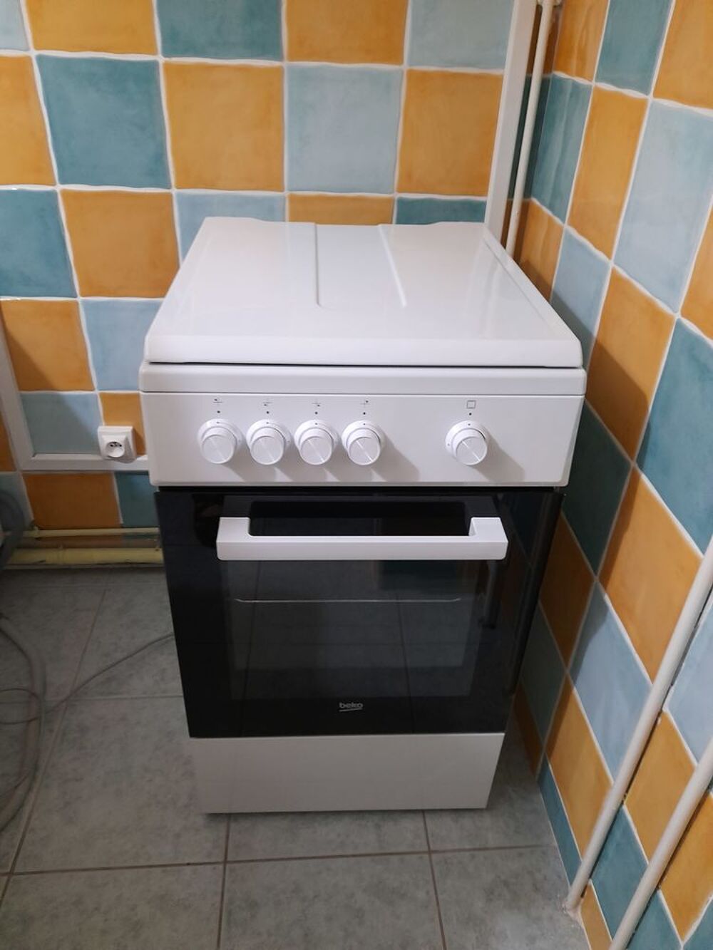 Gazini&egrave;re Beko toute a gaz Electroménager