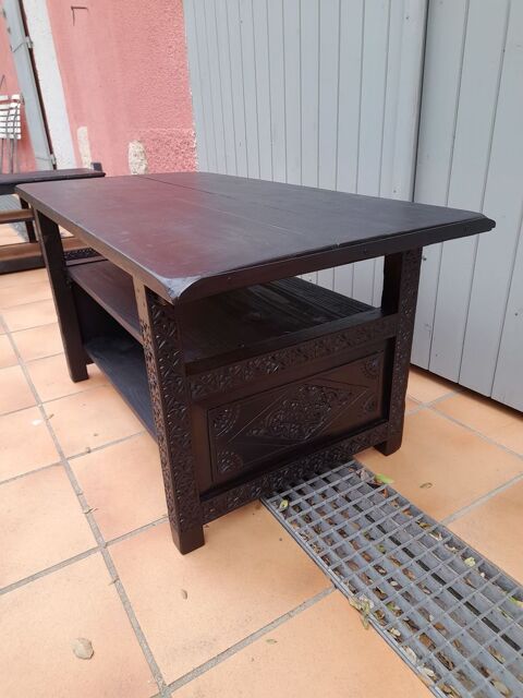1 table basse en cèdre de l'Atlas sculpté 155 Le Thor (84)