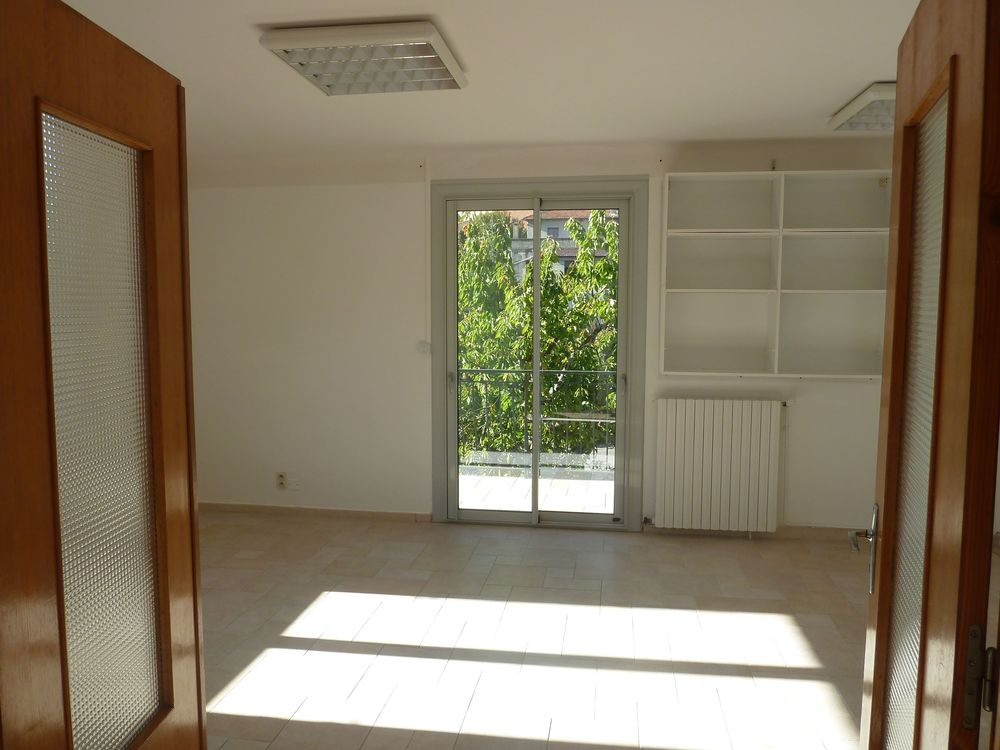 Location Appartement appartement dans villa avec extérieur Aubenas