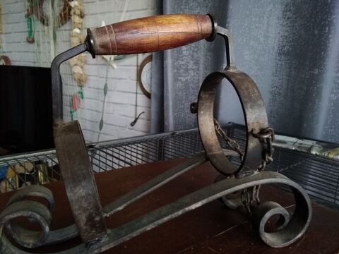 Ancien porte bouteilles en fer forgé 10 Le Havre (76)