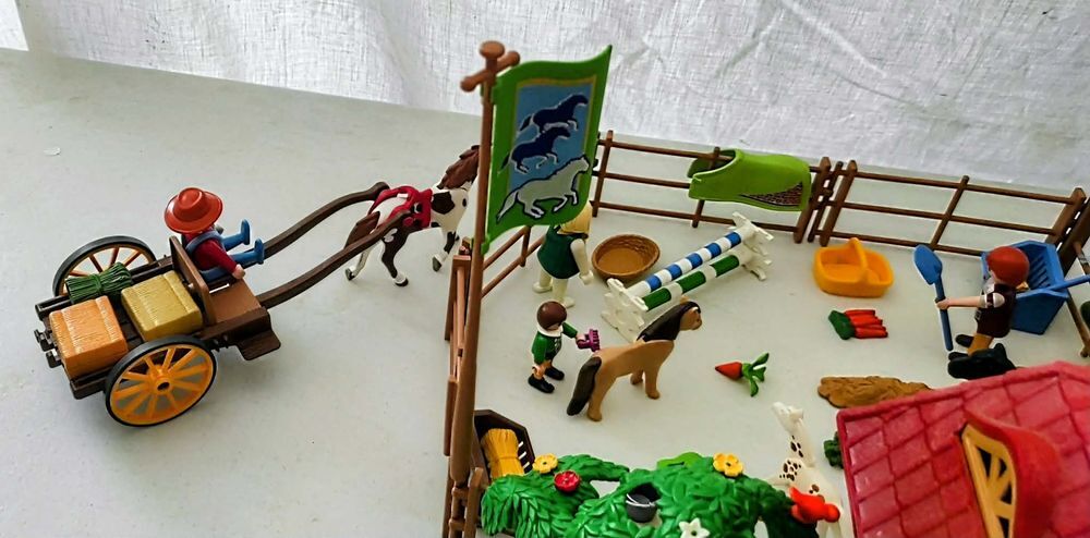 Playmobil Country 5221 Grand Haras box chevaux et enclos Jeux / jouets