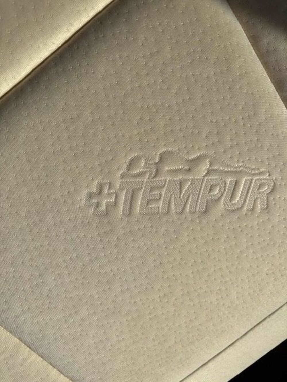 Matelas de marque TEMPUR 111 Meubles