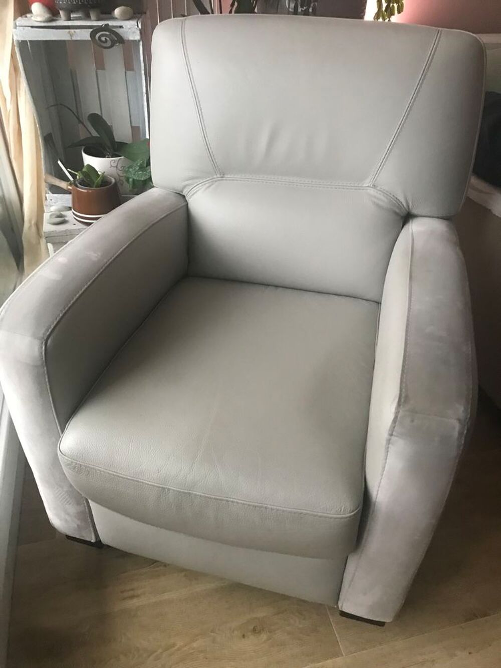 fauteuil gris cuir Meubles