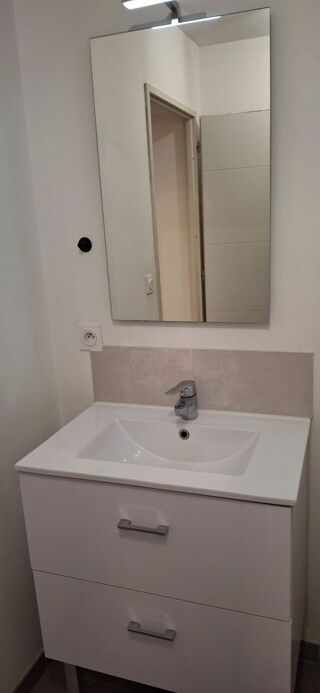  Appartement à louer 1 pièce 32 m²