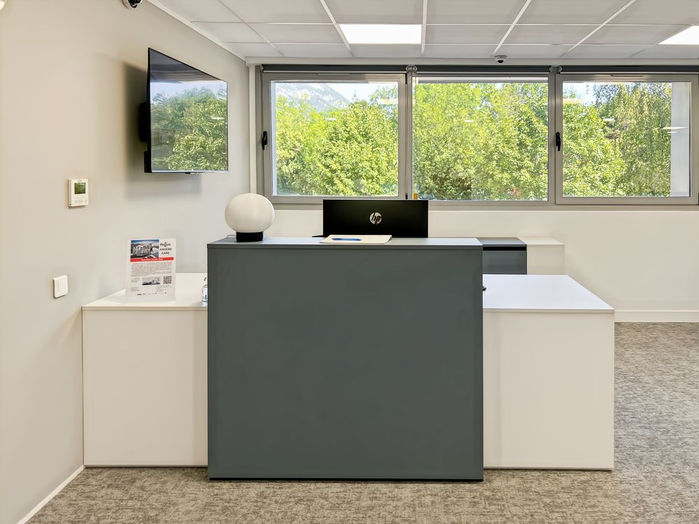   Grand bureau tout compris chez Regus Grenoble, Fontaine - Fontaine Fontaine