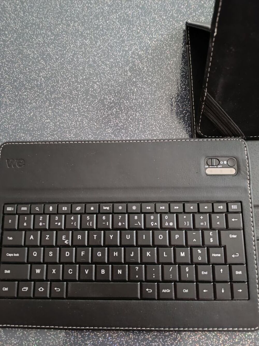 Etui et clavier pour tablette Android 10 Téléphones et tablettes