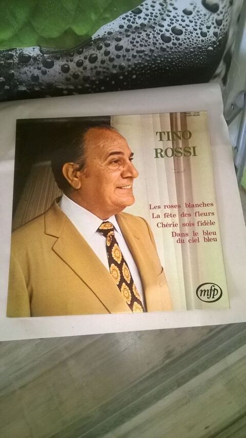 Vinyle Tino ROSSI
LES ROSES BLANCHES
1972
Excellent etat
7 Talange (57)