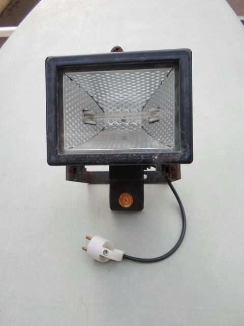 projecteur 220V / 200watts 4 Goincourt (60)