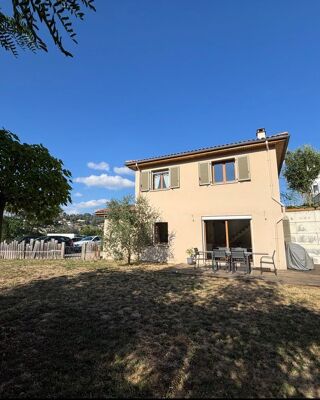 Maison 5 pièces 102 m² · à Fort-de-France · 102 m² · 335 000 €
