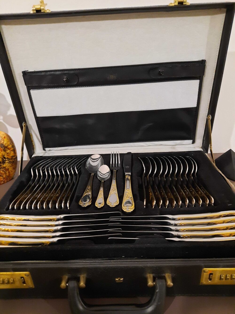 m&eacute;nag&egrave;re Sbs 70 pi&egrave;ces 23/24 carat Décoration