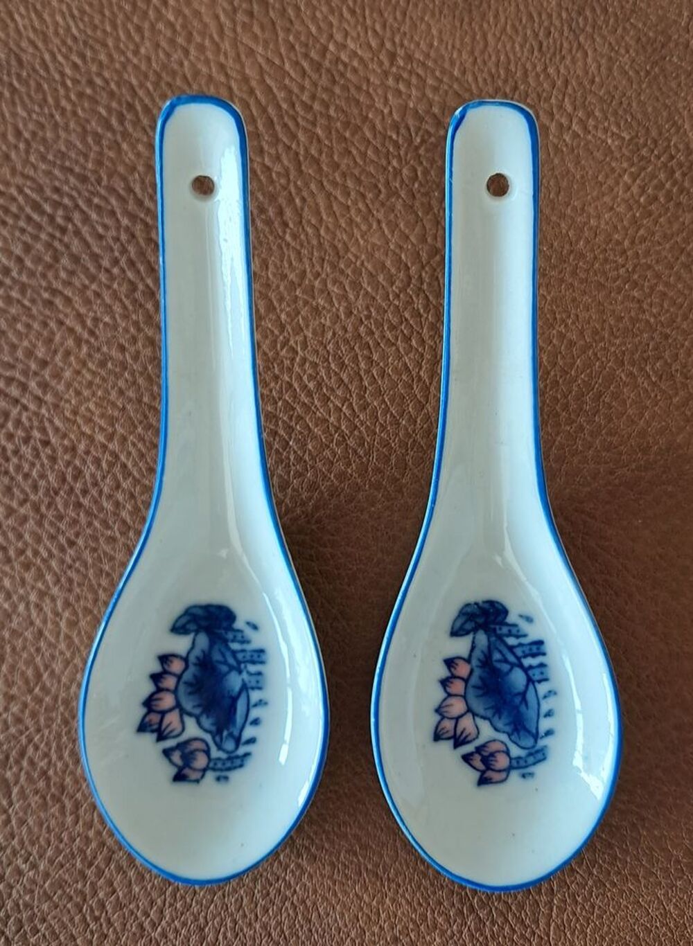 lot de 17 cuill&egrave;re &agrave; soupe chinoise d&eacute;pareill&eacute;es 
Cuisine