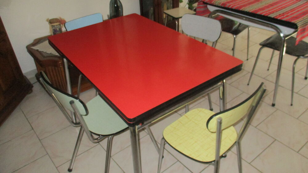 tables chaises en formica Meubles