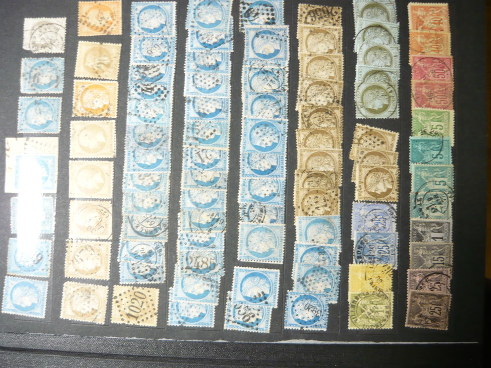 importante collection de vieux timbres 10000 timbres 
