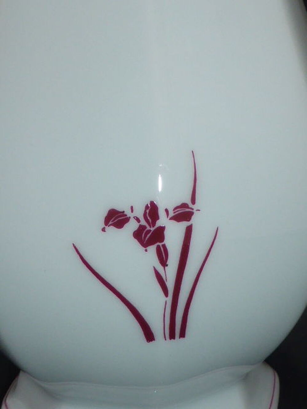 Pot &agrave; lait pichet Porcelaine de Sologne liser&eacute; et d&eacute;cor roug Cuisine