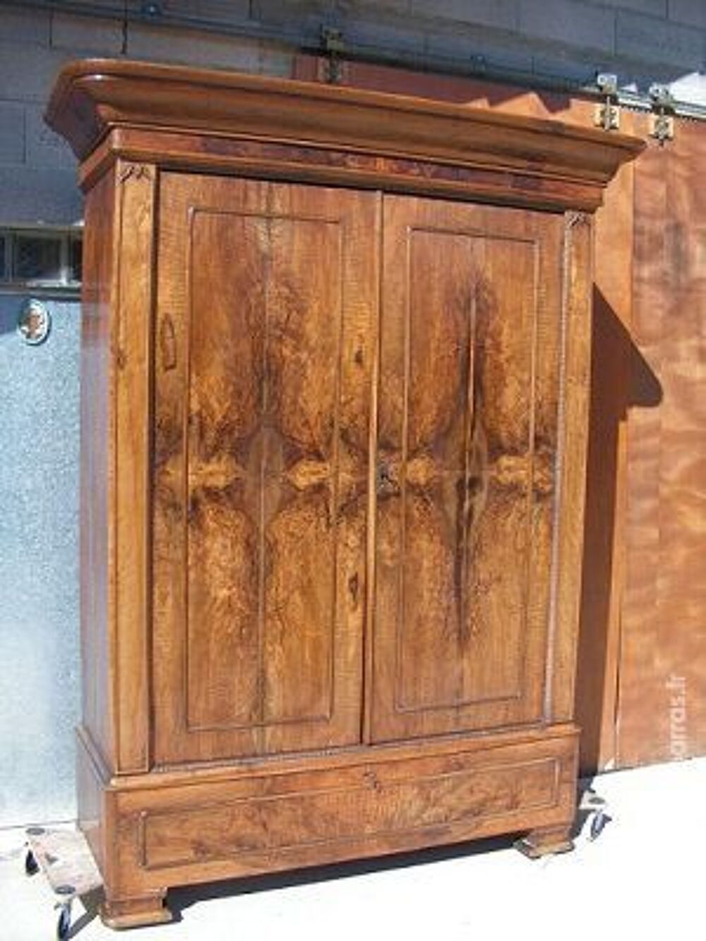 Superbe &amp; rare armoire en loupe de noyer-Livraison Meubles