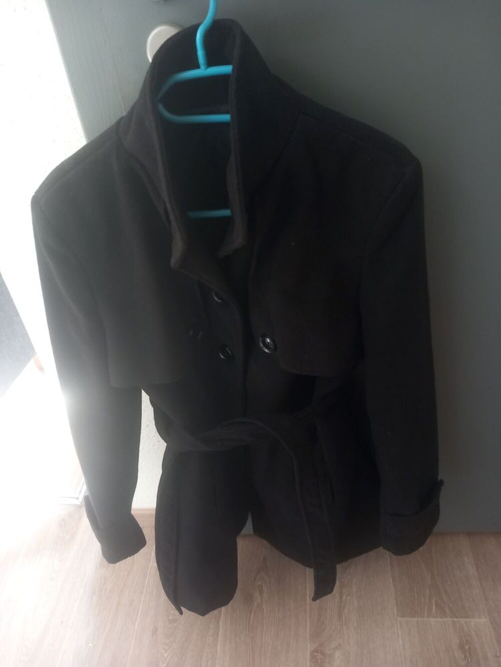 MANTEAU LONG NOIR
Vtements