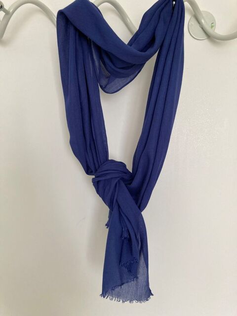 Echarpe bleu Helline 7 Poitiers (86)