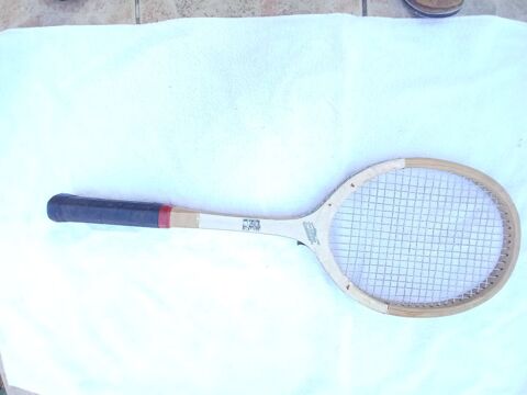 Raquette de tennis Vintage F. Lry 4 Montigny-Lencoup (77)