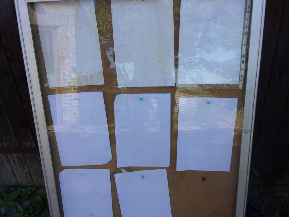 vitrine d affichage interieur Meubles