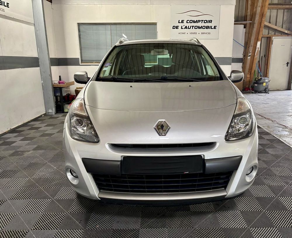 Clio III Estate Clio Estate III Tce 100 eco2 Night&Day 2011 occasion 95330 Domont