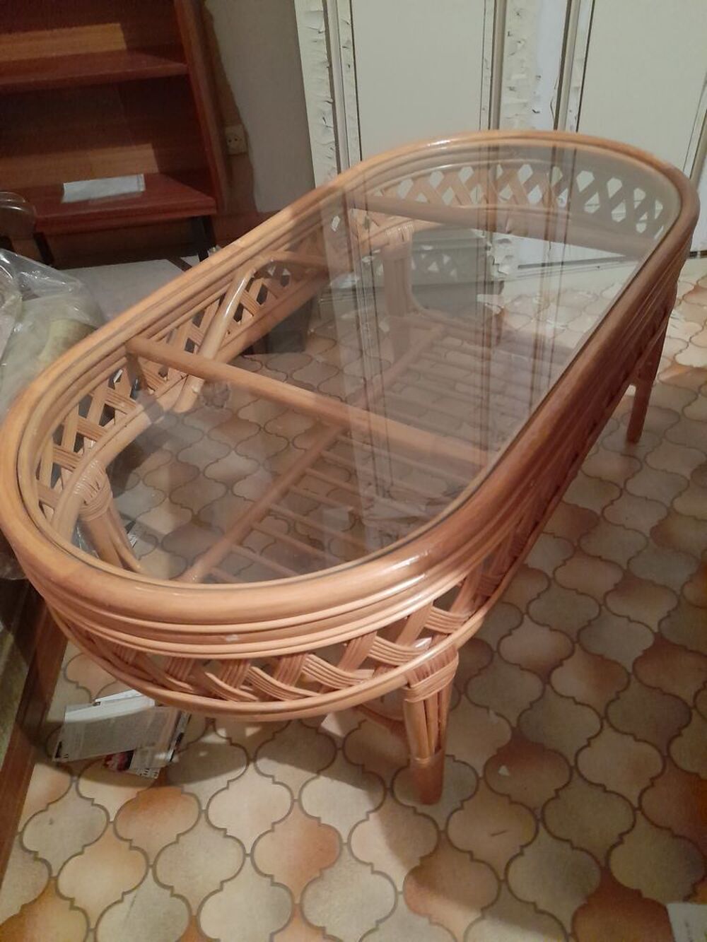 Belle table basse en rotin Meubles