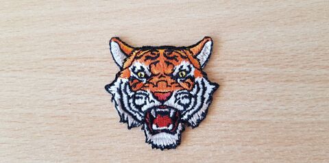 Ecusson brod� Petite t�te de tigre mod�le 2 4 Carnon Plage (34)