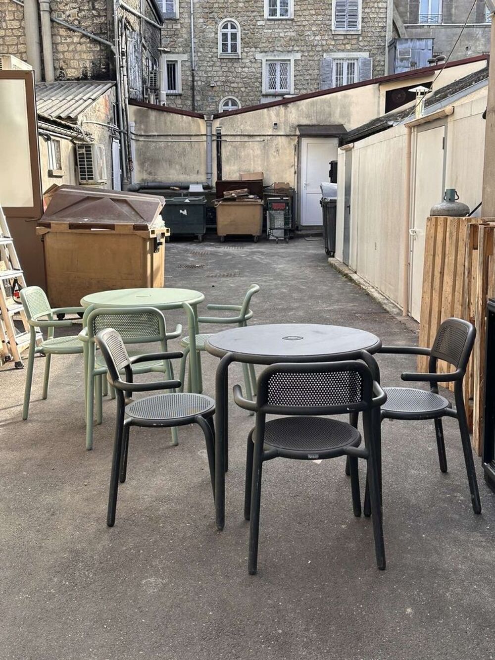 Tables+chaises FATBOY Ton&igrave; bistreau PARFAIT &agrave;‰TAT Meubles