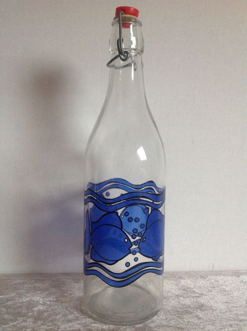 BOUTEILLE EN VERRE S&Eacute;RIGRAPHI&Eacute;E POISSONS BLEU Décoration