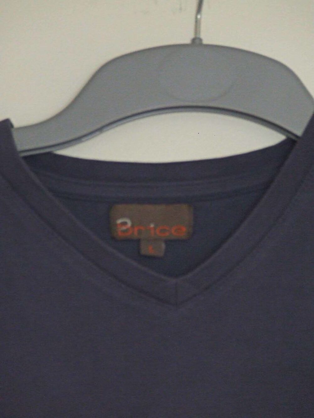 Tee-shirt col en V, BRICE, Bleu marine, Taille L, TBE Vêtements