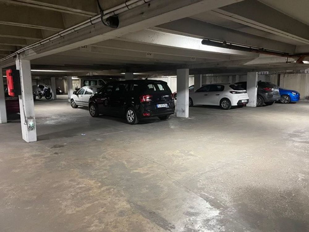 Location Parking/Garage parking Paris 13
