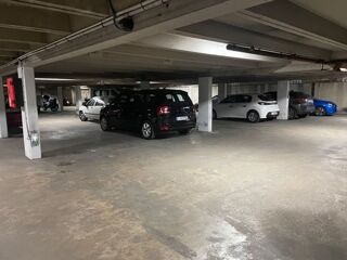  Parking / Garage à louer 13 m² Paris