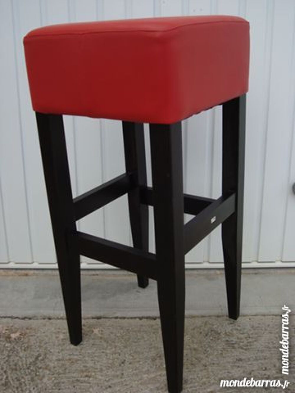 Tabouret neuf Meubles