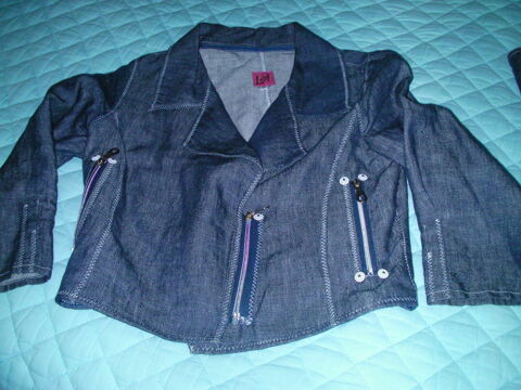 ENSEMBLE FEMME BLOUSON et PANTACOURT LO 100 Saint-Etienne (42)