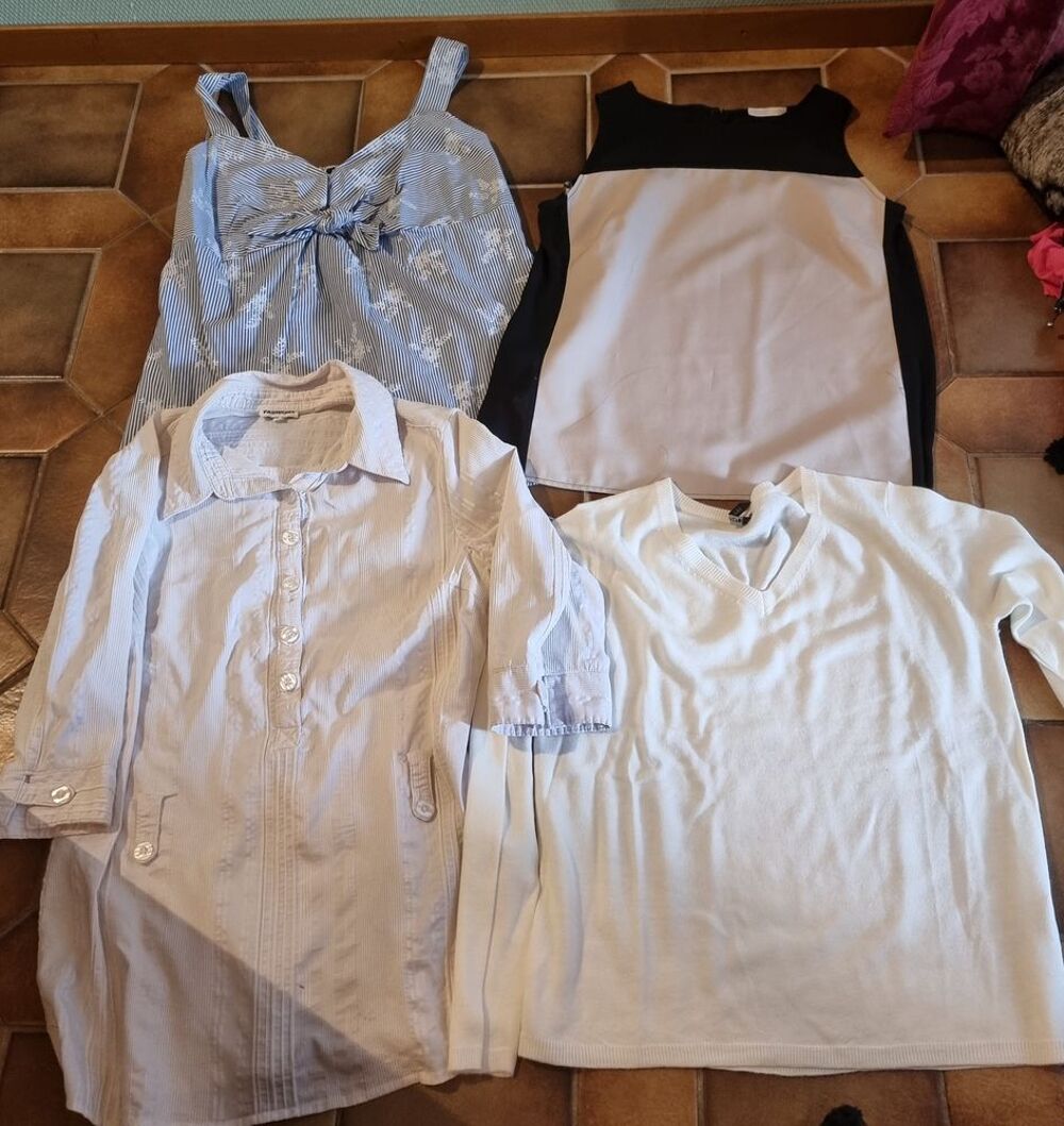 Lot de 2 d&eacute;bardeurs et 2 t-shirts blanc/bleu/beige Vêtements
