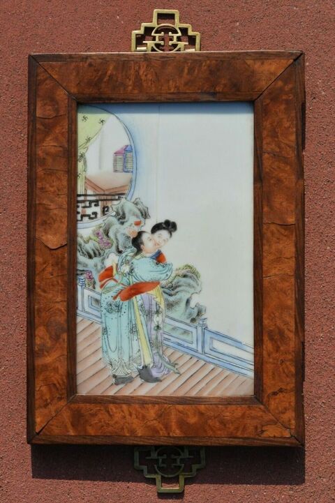 PLAQUE CHINOISE AVEC CADRE  2 FEMMES 950 Saint-�tienne (42)