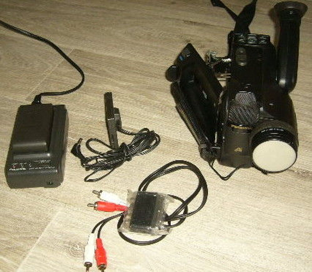 camescope VHS-C cassette panasonic Photos/Video/TV