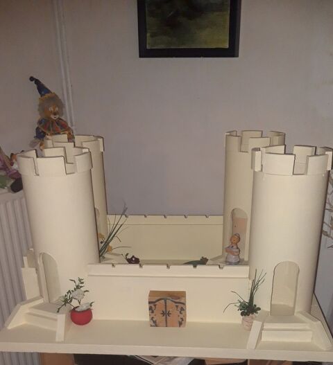 Chteaux bois ( produit artisanal ) 55 Saint-Vincent-de-Connezac (24)