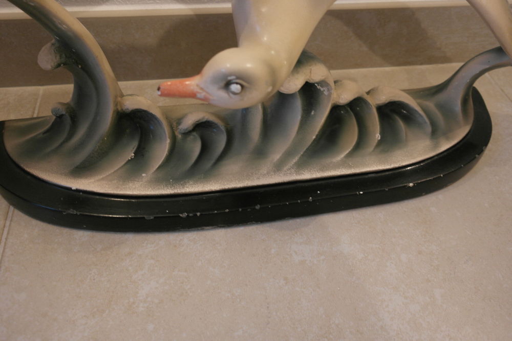 Sculpture de Mouette pl&acirc;tre polychrome Vintage Sign&eacute; C. AND Décoration