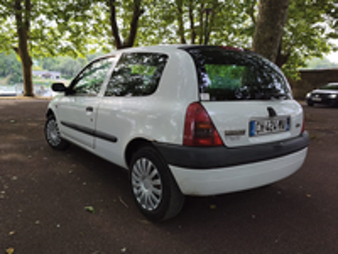 Clio II Clio 1.2i 2000 occasion 77250 Villecerf
