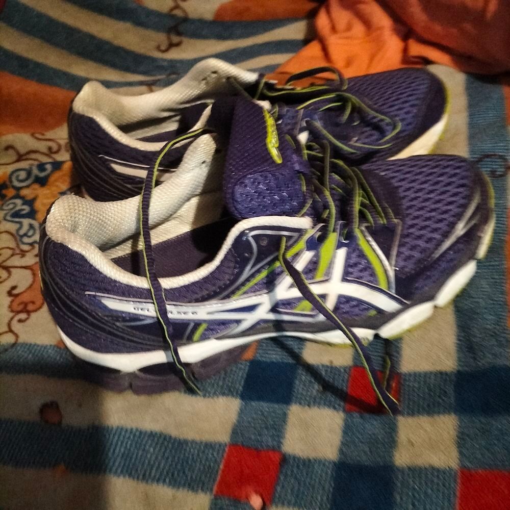 Basket Asics gel pulse 6 pointure 40 &eacute;tat neuf Chaussures